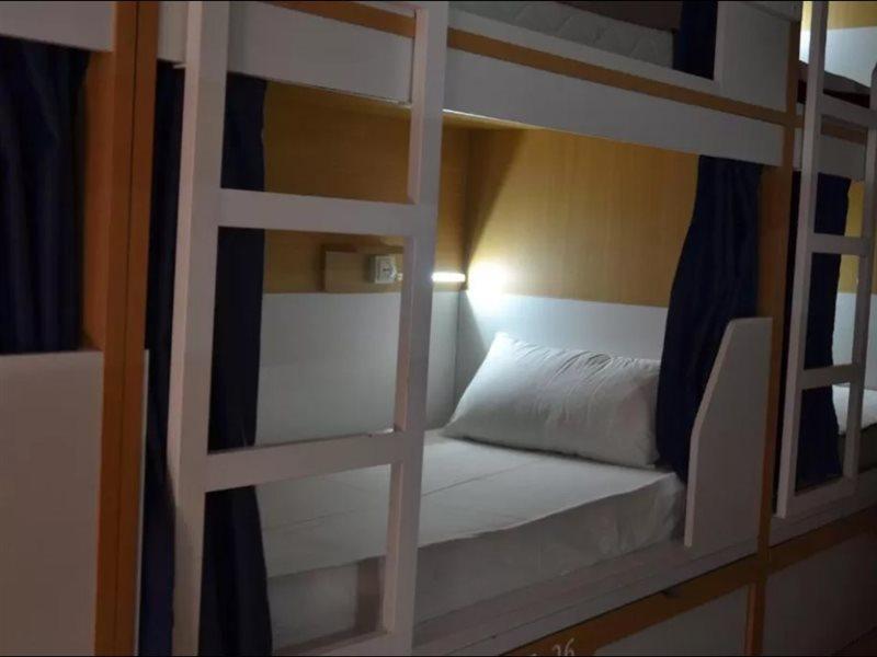 Factory Hostal